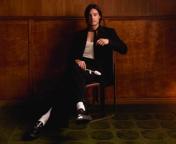 Turnê “Noite dos Namorados” com Tiago Iorc chega em junho a Florianópolis