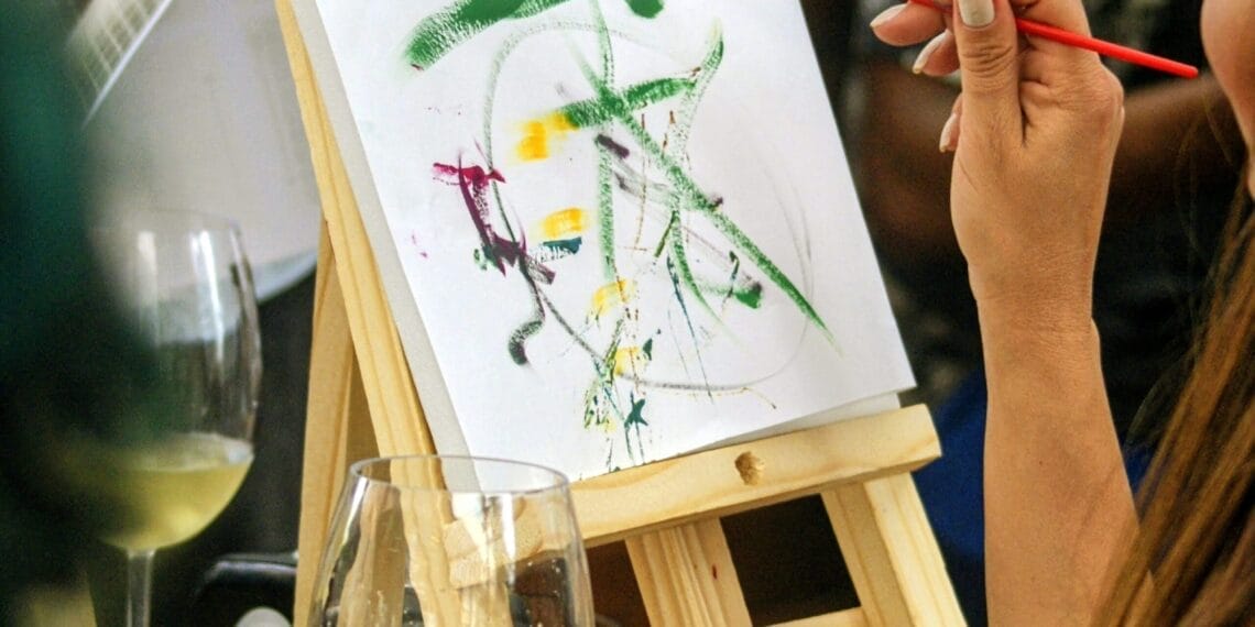 2º OPEN Arts terá pintura em rótulos de vinhos e degustação, neste sábado