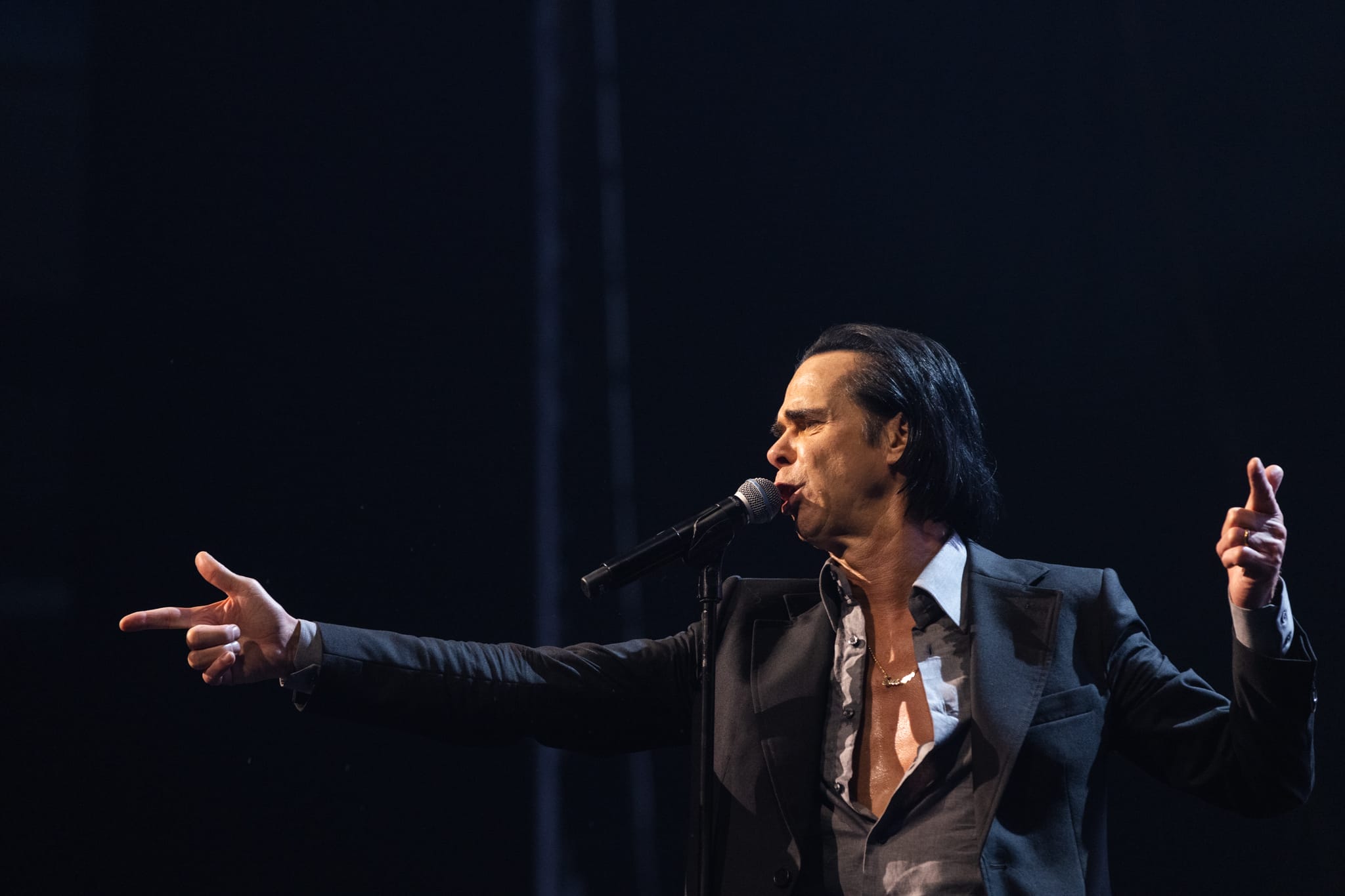 Nick Cave & The Bad Seeds lançam “Live God”, álbum ao vivo da turnê Wild God