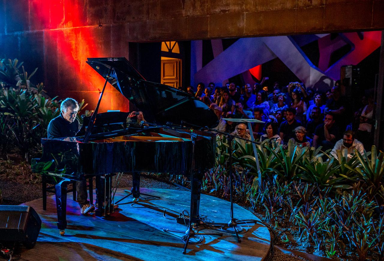 Túlio Mourão apresenta “Um Trem para Liverpool” no Jazzinn