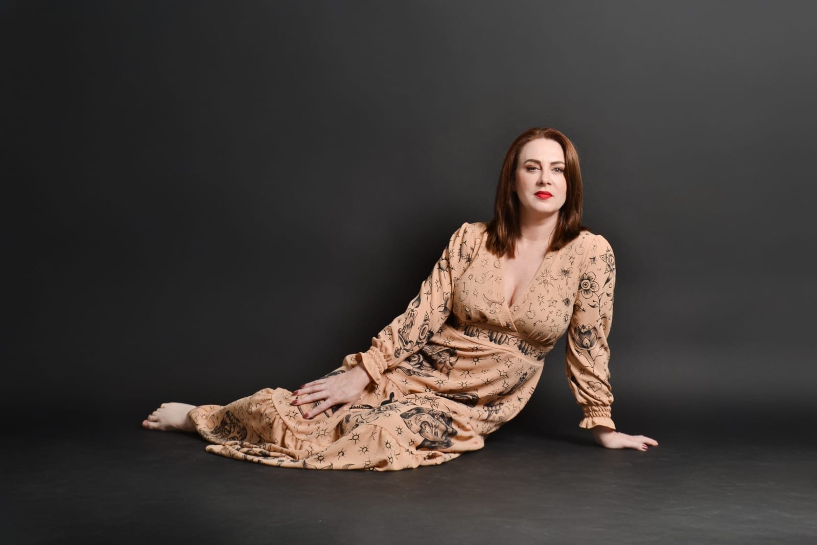 Metamorfoses do Feminino: Espetáculo “Crisálidas” estreia no Dia das Bruxas em Florianópolis