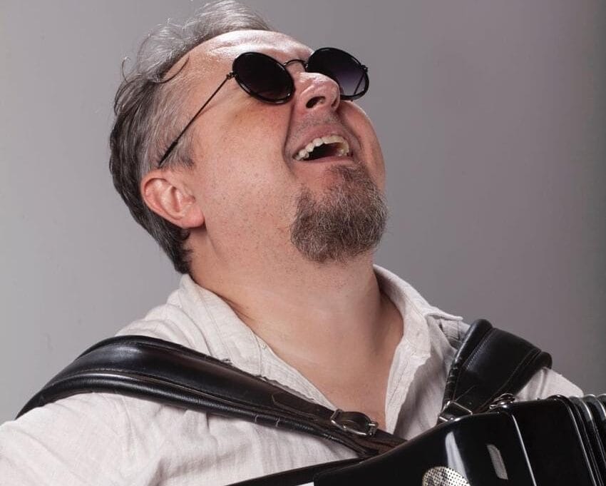 Intercâmbio SC encerra edição 2025 com workshop e show gratuitos de Bebê Kramer em Florianópolis