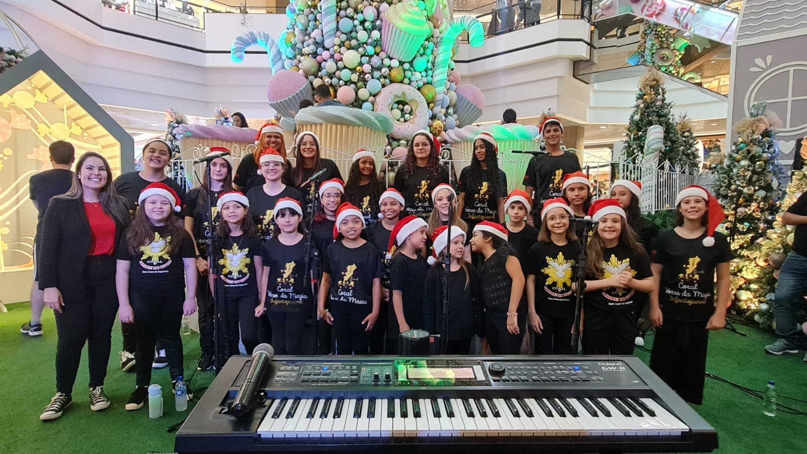 Corais natalinos e Festival de Circo movimentam o fim de semana no Jurerê OPEN