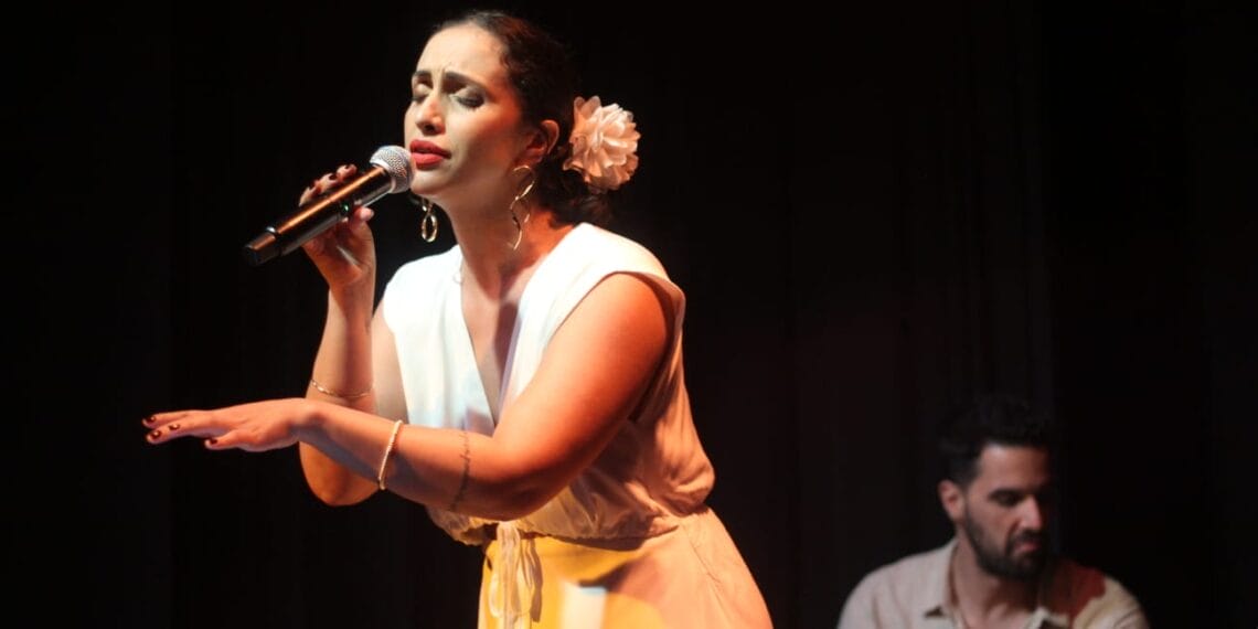 Centro de Florianópolis recebe noite especial dedicada a Djavan com Niandra Lacerda