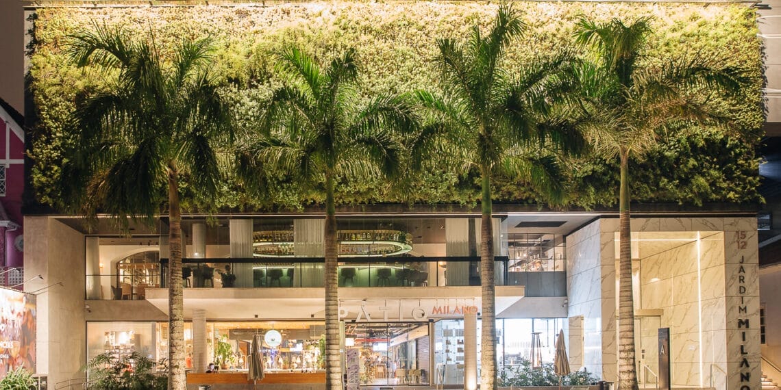 Pátio Milano recebe concerto natalino com Quarteto Catarinas e chegada do Papai Noel