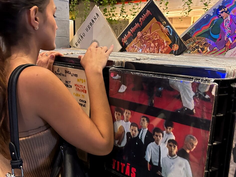 Led Zeppelin a Tim Maia: evento celebra cultura do vinil com feira e discotecagem no Centro de Florianópolis