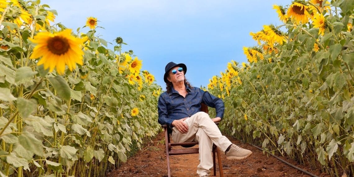 Turnê “Alceu Valença 80 Girassóis” vai passar por Florianópolis em abril de 2026