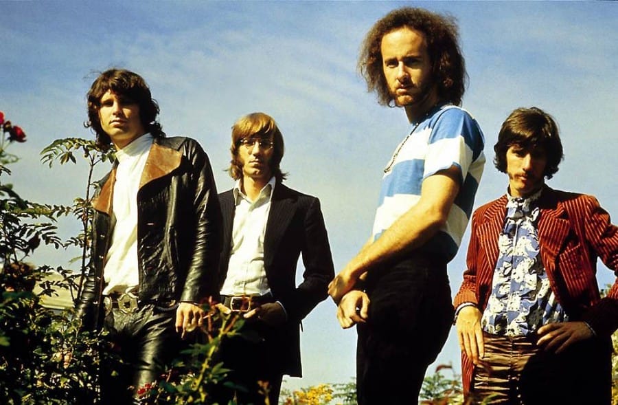 60º aniversário do The Doors é comemorado com versão global de “Riders On The Storm”