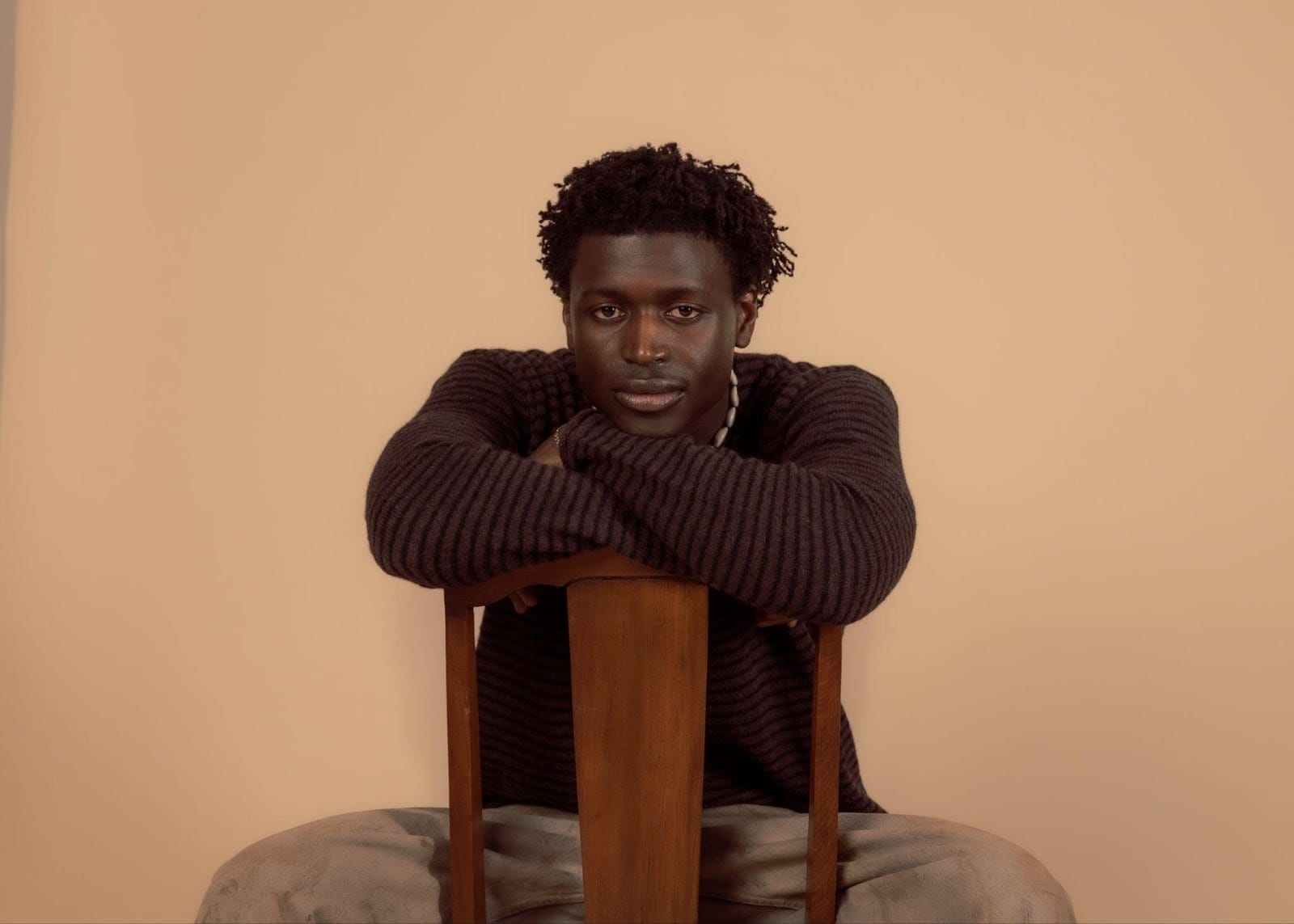 Mon Rovîa lança álbum de estreia “Bloodline” 