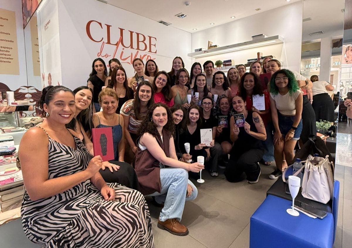 Clube do Livro aborda suspense em encontro no Continente Shopping