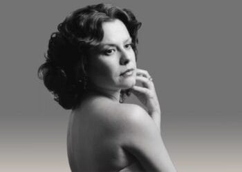 Novo single de Elis Regina traz a participação especial do percussionista Paulinho da Costa